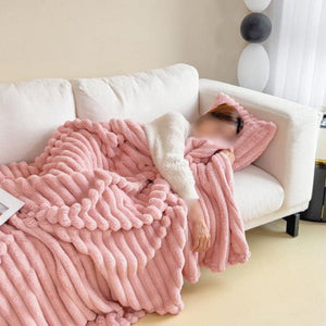 Blanket: Luxuriously Plush, Multipurpose & for All Seasons - Pink Powder Color