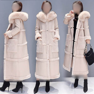 Faux Fur Coat for Women: Fur Collar, Cotton-Padded, Cozy & Stylish - Main Showcasing